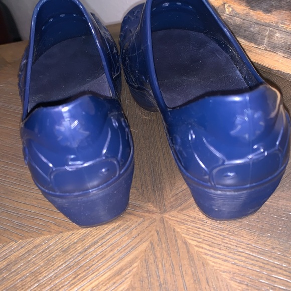 Dansko Women's Pixie Navy Floral Block Heel Nurse Clogs - Picture 4 of 7